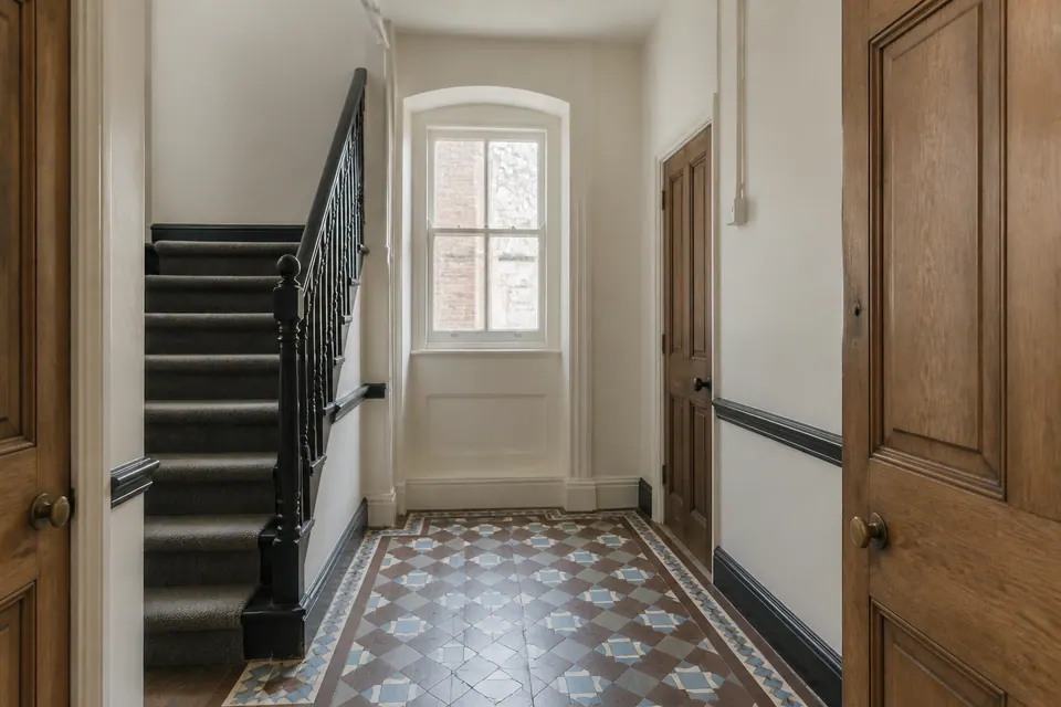 Illustrative hallways & shared spaces setting for a mould-removal enquiry